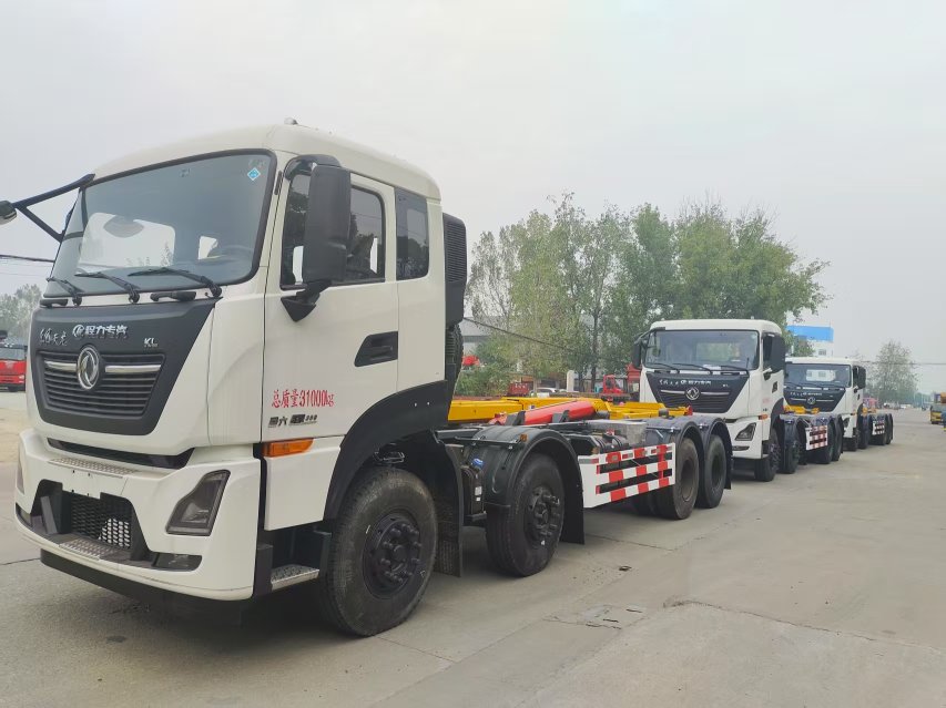 東風天龍前四后八22-28方勾臂車